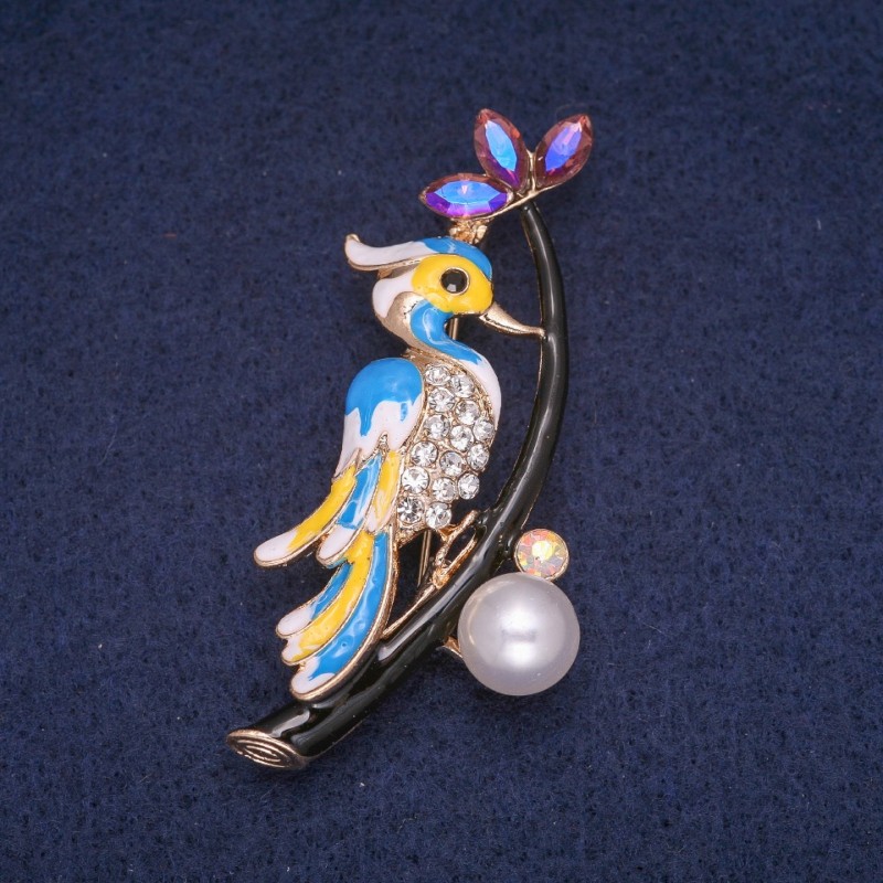 Ausverkauf! Brosche Vogel am Ast – Emaille mit Strasssteinen, goldfarbenes Metall 34×60 mm