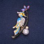 Ausverkauf! Brosche Vogel am Ast – Emaille mit Strasssteinen, goldfarbenes Metall 34×60 mm