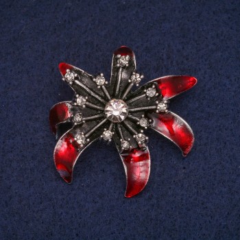Ausverkauf! Blumenbrosche mit roter Emaille und Strass, silberfarbenes Metall 37×41 mm