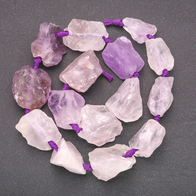Unverarbeitete Amethyst-Nugget-Perlen auf Schnur, galetförmige Perlen, Größe ca. 20 x 26 mm, Länge ca. 42 cm