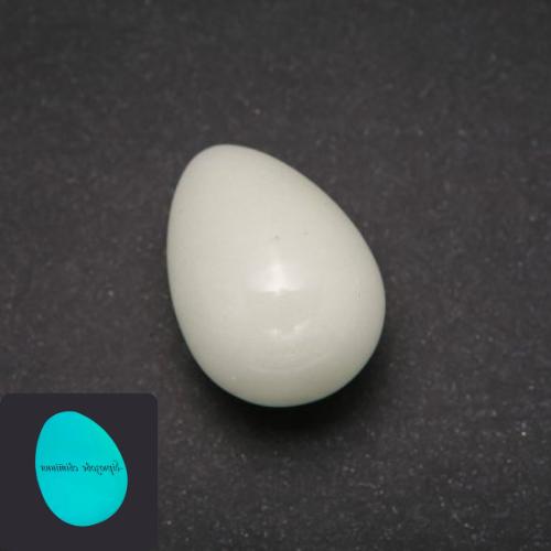 Natur-Onyx-Ei mit türkisfarbenem Glanz, Durchmesser ca. 35 x 25 mm