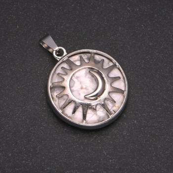 Anhänger aus natürlichem Kaolinit in der Fassung „Sonne“, Durchmesser 27 mm