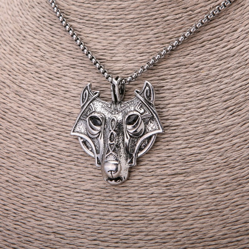 Anhänger Wolfskopf 42×47 mm an einer Kette, Länge 65 cm, Metallfarbe Silber