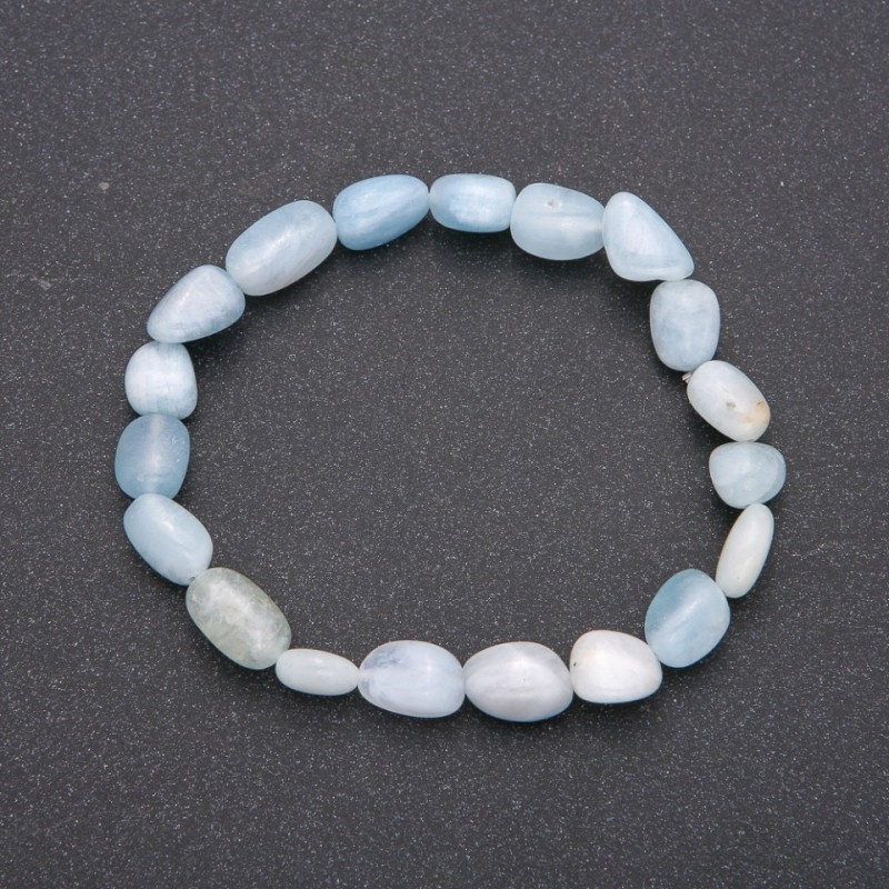 Armband aus natürlichem Aquamarin auf elastischem Band, Durchmesser 7×10 mm (±), Umfang 18 cm