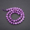 Tonierte Quarzperlen in Amethystfarbton, glatte Kugeln, Fadenlänge ca. 38 cm, Durchmesser 8 mm