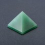 Souvenir-Pyramide aus Nephrit, Höhe ca. 29 mm, Länge ca. 37 mm
