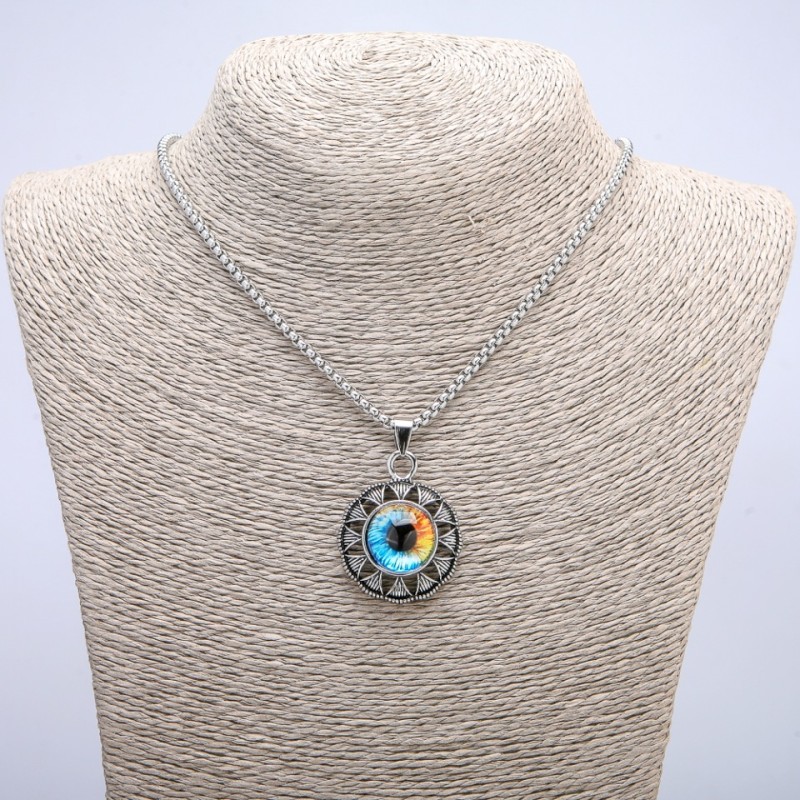 Anhänger „Auge“ silberfarben an Kette, 70 cm