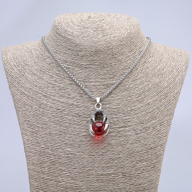 Anhänger Ball in der Pfote rot 42×22 mm an einer silberfarbenen Kette, Länge ca. 70 cm + - silberfarbenes Metall