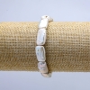 Barockperlenarmband mit Benzinreflexen auf elastischem Gummiband, Durchmesser ca. 10×18 mm (±), Länge ca. 18 cm