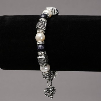 Armband aus Elastikband mit Süßwasserperlen und Aventurin „Blauer Sand“ mit silbernen Einsätzen, Strasssteinen und Anhängern, Durchmesser 8 mm ±, Länge