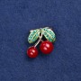 Sale! Brosche Kirschen aus goldfarbenem Metall, Emaille und Strasssteine 22 × 20 mm +