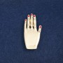 Ausverkaufsbrosche „Hand“ aus goldfarbenem Metall und Emaille 44 × 21 mm +