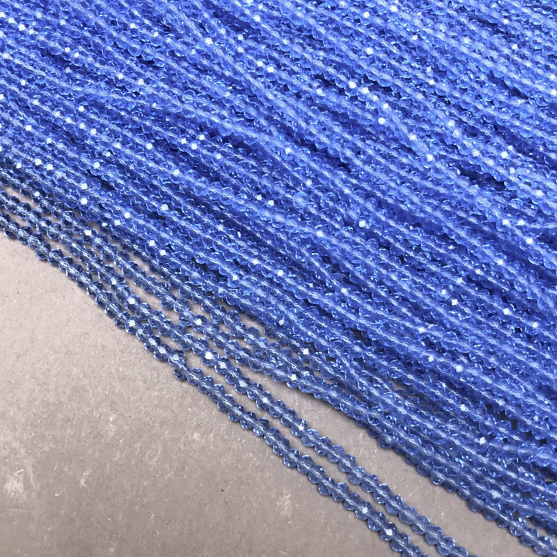 Perlen aus tschechischem Kristall auf Faden, hellblau-transparent, facettierte Rondellperlen, Durchmesser 3×2,5 mm, Länge 36–38 cm +
