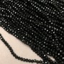 Schwarze matte Rondell-Glasperlen aus tschechischem Kristall, auf Nylonfaden, Durchmesser 3,5×3 mm + -, Länge 36–38 cm +