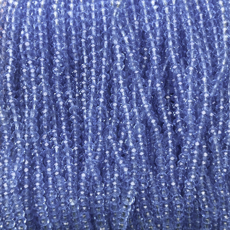 Glasperlen aus tschechischem Kristall auf Schnur, hellblau-transparent, facettierte Rondellperlen, Durchmesser ca. 3,5 mm × 3, Länge ca. 36–38 cm +