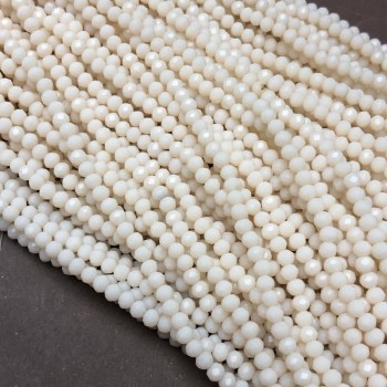 Perlen aus tschechischem Kristall auf Faden – pfirsichfarbene matte Rondell-Perlen, Durchmesser ca. 3,5×3 mm, Länge 36–38 cm (+)