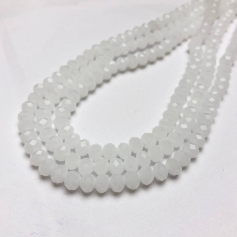 Perlen aus tschechischem Kristall auf Garn, milchig-matte facettierte Rondellen, Durchmesser 8 × 6 mm, Länge 40–42 cm