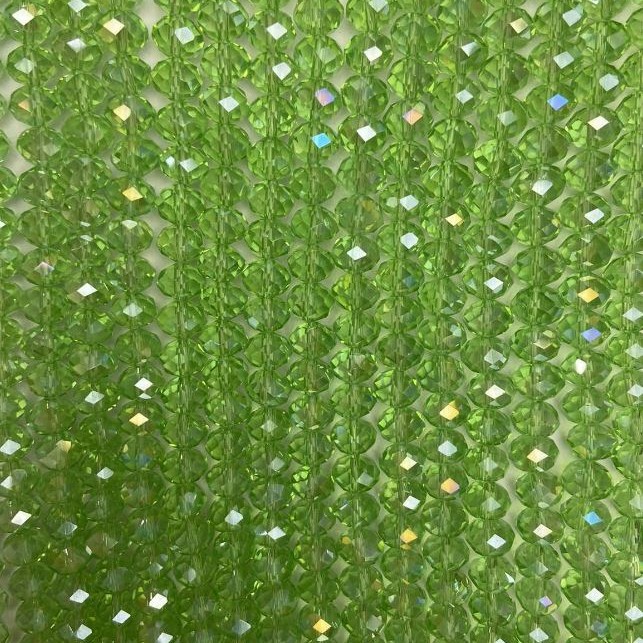 Perlen aus tschechischem Kristall auf Angelschnur, hellgrün transparent mit benzinfarbener Beschichtung, facettierte Rondellen, Durchmesser 8x6,5 mm, Länge 40-4