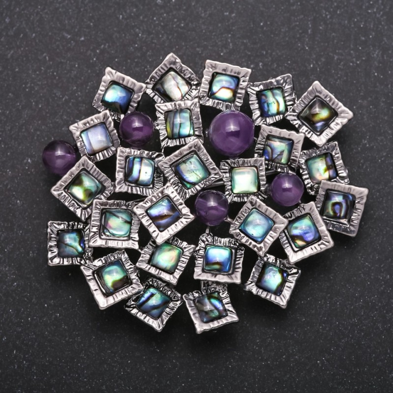 Brosche-Anhänger der Serie „Akzent“ mit Abalonenschale und Amethyst, Metallfarbe 57×49 mm