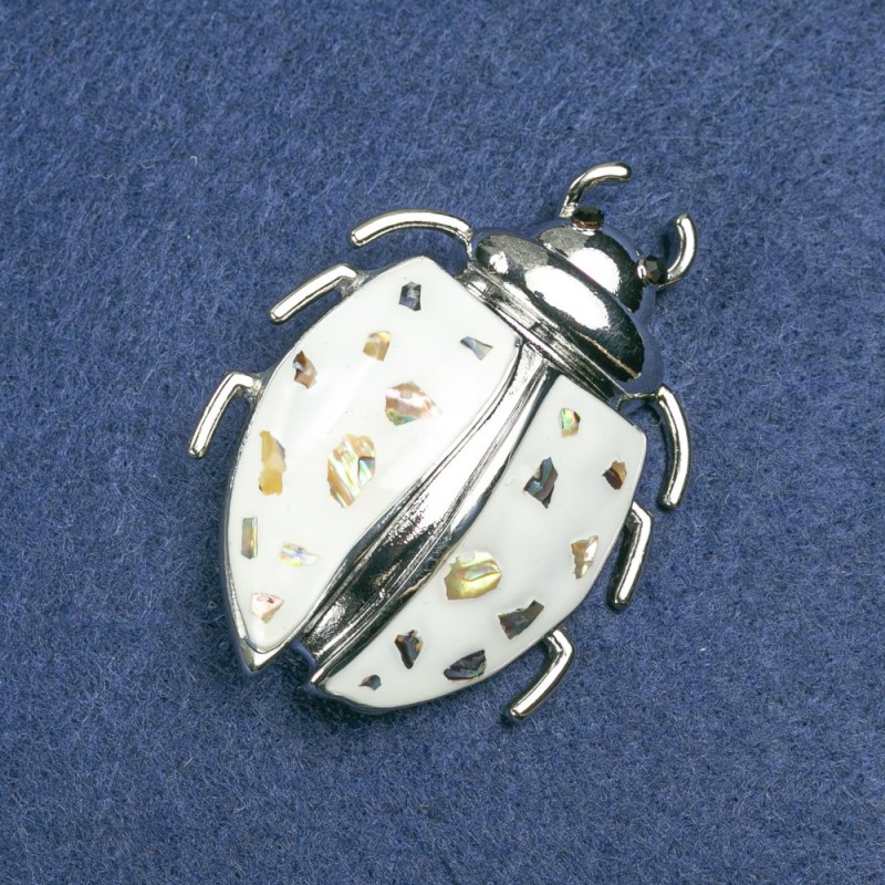 Käferbrosche, silberfarbenes Metall, weiße Emaille, Haliotis und schwarze Strasssteine, 58 x 24 mm +