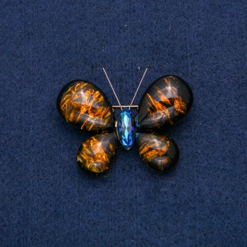 Brosche Schmetterling, goldfarbenes Metall mit blauem Strassstein und künstlichem dunklem Bernstein 50 x 35 mm +