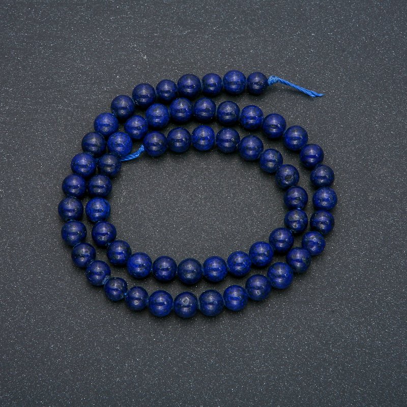 Lazurit-Perlen auf Schnur, glatte Kugeln, Ø 7 mm, Länge ca. 38 cm