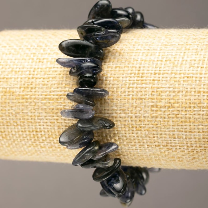 Armband aus Naturstein Iolith-Krümel "Nadel", Durchmesser 11-21×4-8 mm, Länge 18 cm +