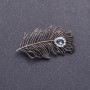 Brosche 'Silberne Feder' silberfarbiges Metall 5 x 2,5 cm