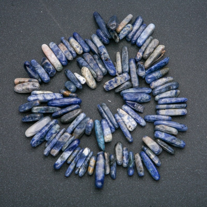 Sodalit-Naturstein-Chip-Faden in Nadelform, 20 × 6 mm, Länge 41 cm +