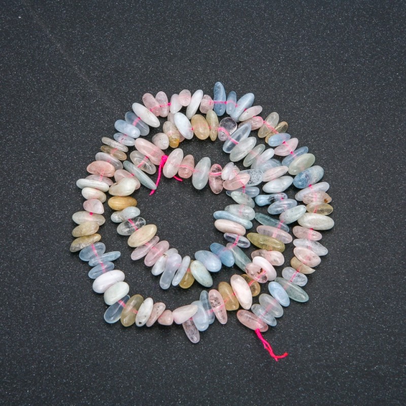 Morganit-Natursteinstrang, Nadelform-Chips 12 × 6 mm, Länge 40 cm +