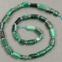 Smaragdperlen auf der Schnur, facettiert, Durchmesser 11–7 mm, Länge ca. 39 cm, mit Seed-Beads (3×2 mm)