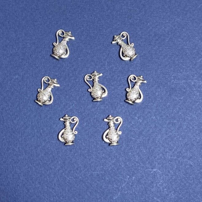 Schmuckzubehör Anhänger Kännchen 1,8 cm Verpackung 20 g ±18 Stück