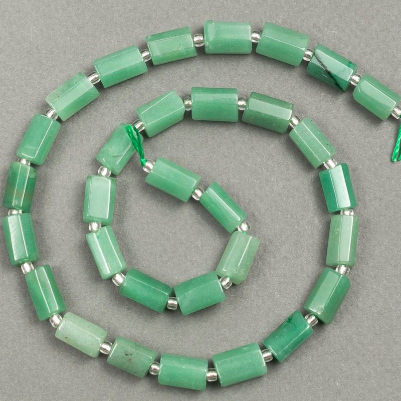 Perlen auf Schnur – Nephrit, facettiert, 11×7 mm, Länge ca. 39 cm ± (mit Rocailles 3×2 mm)