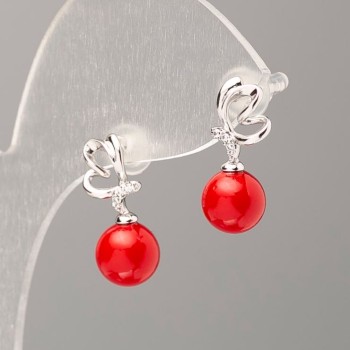 Ohrringe Xuping mit roten Mallorca-Perlen und weißen Strasssteinen, Durchmesser 8 mm, Rhodium-Beschichtung