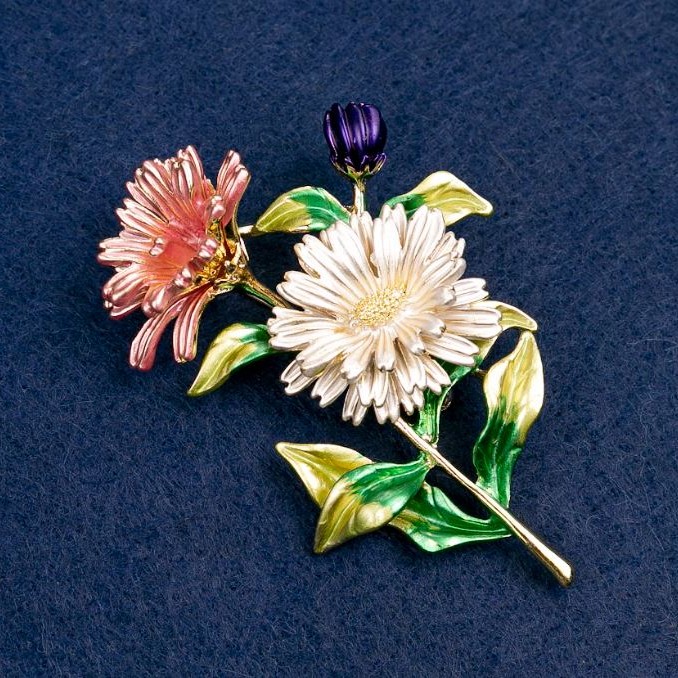 Anhänger-Brosche Gänseblümchen, Emaille, goldfarbenes Metall 63×50 mm