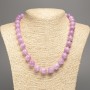 Violette Halskette «Kunzit» mit glatten Kugeln, Durchmesser ca. 12 mm, Länge ca. 50 cm, aus synthetisch gefärbter weißer Jade