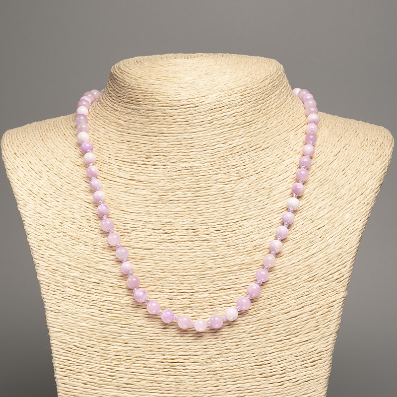 Kette 'Farben des Sommers' weiß-lila, glatte Kugeln, Durchmesser ca. 6 mm, Länge ca. 50 cm, aus synthetisch gefärbtem Nephrit