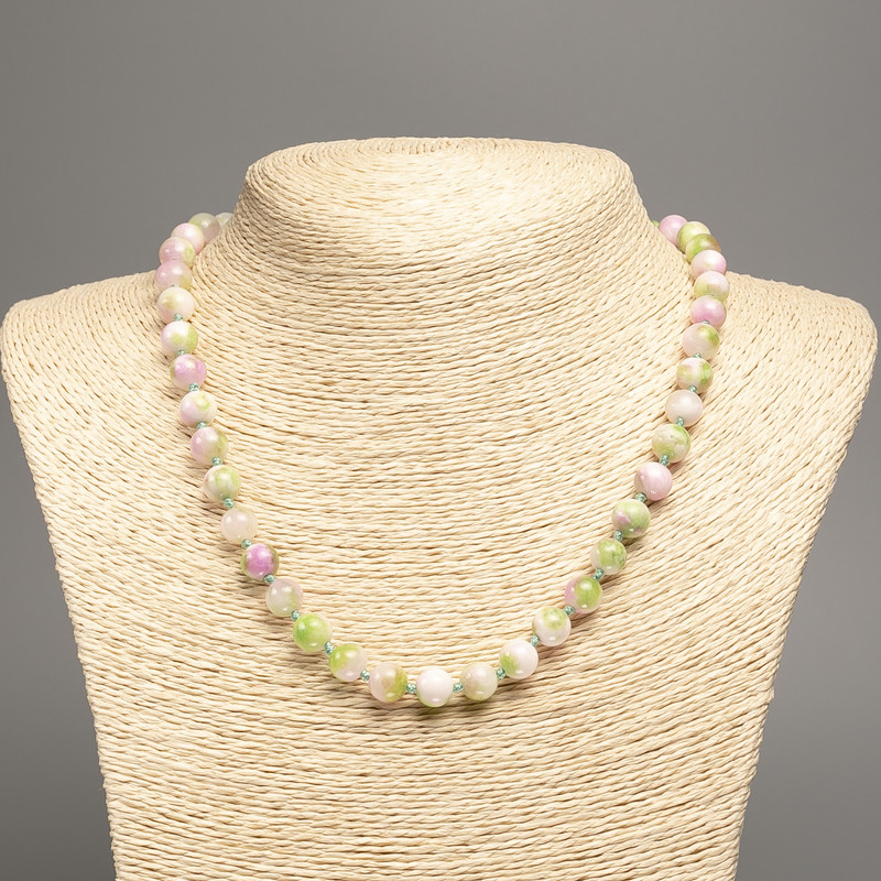 Halskette „Sommerfarben“ aus weißen, rosafarbenen und grünen glatten Perlen, Durchmesser ca. 8 mm, Länge ca. 50 cm, aus synthetischem Nephrit (farblich behandelt)