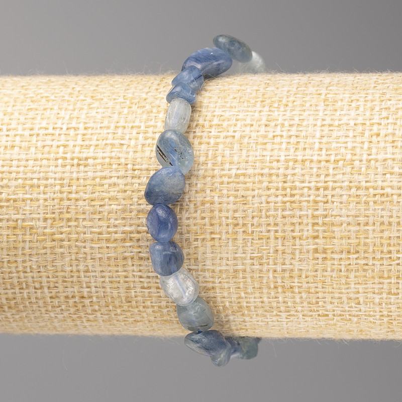 Kyanit-Armband, facettierte Perlen, Durchmesser ca. 7×10 mm, auf Elastikband, Länge ca. 18 cm