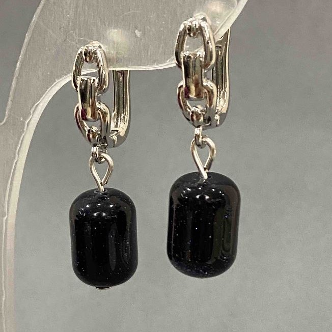 Ohrringe aus Aventurin «Nacht Kaïra», Durchmesser 9x14 mm ±, Länge 31 mm Barrel-Formperle