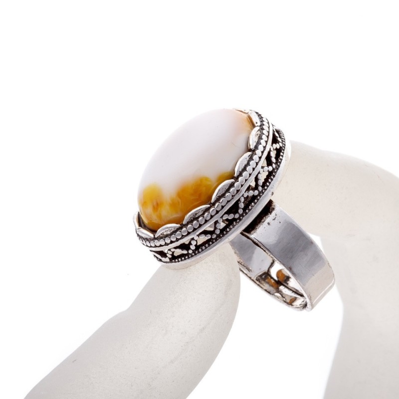 Ausverkauf: Bernstein-Ring, Zackenfassung, Größe 'M', ovaler Stein 2,1×1,6 cm, ohne Größe