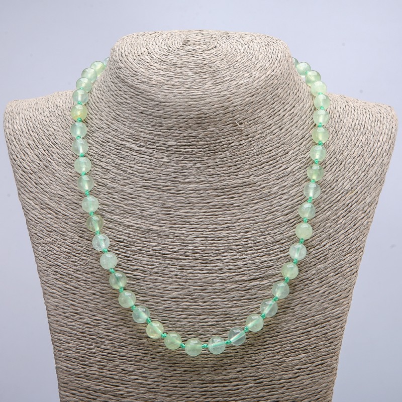 Kette aus Prehnit, glatte Kugeln, Durchmesser 8 mm, Länge 46 cm +