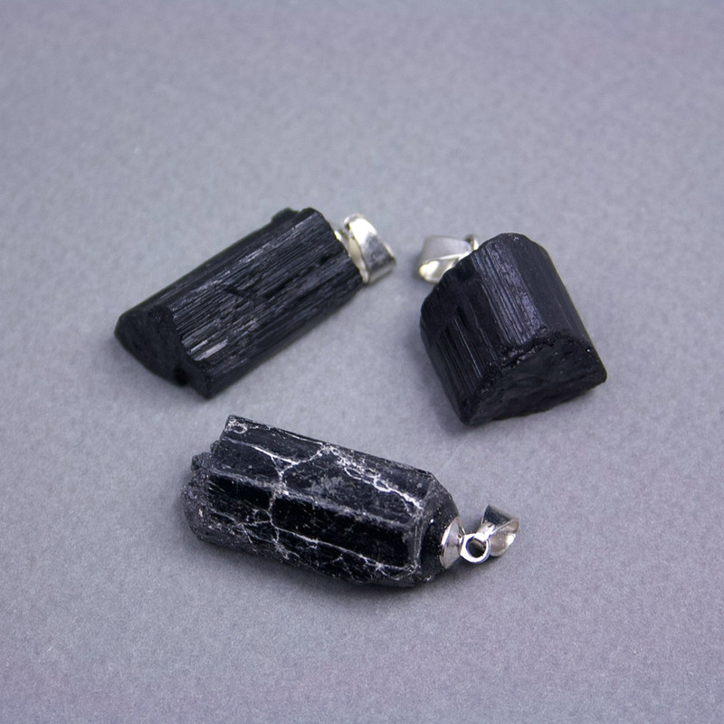 Anhänger aus natürlichem Schörl-Turmalin 26x14 mm +