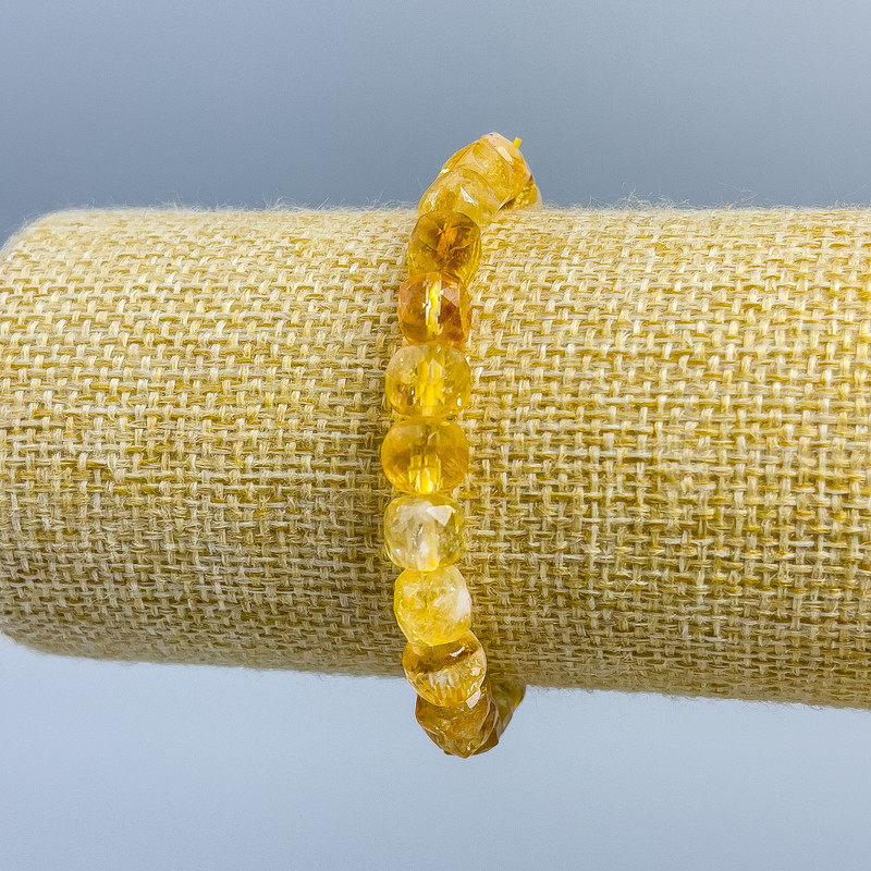 Armband aus Citrin, natürlicher Stein, facettierte Würfel, Größe ca. 7 x 7 mm, Länge 18 cm (elastisch)