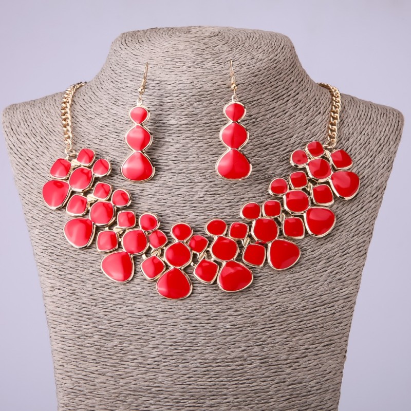 Set aus Halskette und Ohrringen mit roter Emaille, Länge 46–52 cm