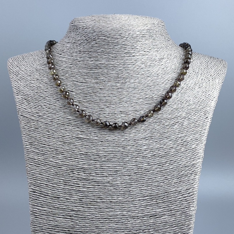 Halskette aus Rauchquarz – facettierte Kugeln, Durchmesser ca. 6 mm, Länge 48 cm