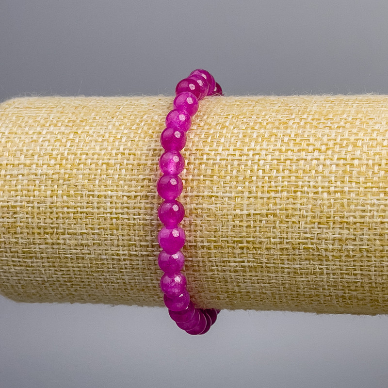 Armband „Turmalin“ (künstlich) himbeerfarbene glatte Kugeln, Durchmesser ca. 6 mm, Länge 18 cm Stretch-Armband