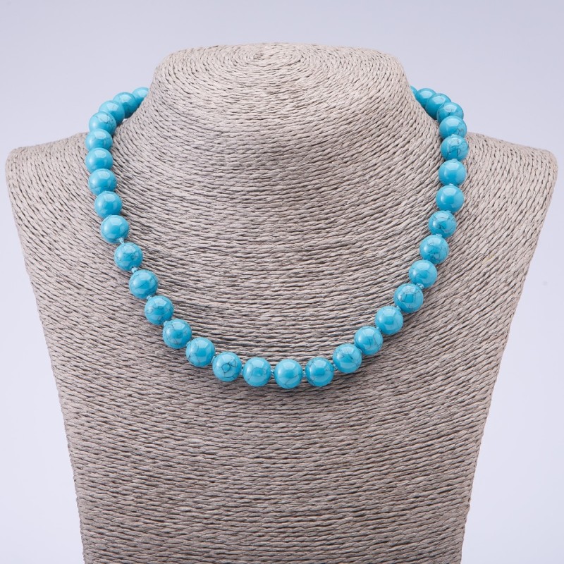 Kette aus Türkis (gepresst) blau mit Maserung, glänzende Perlen, Durchmesser 10 mm, Länge 45 cm