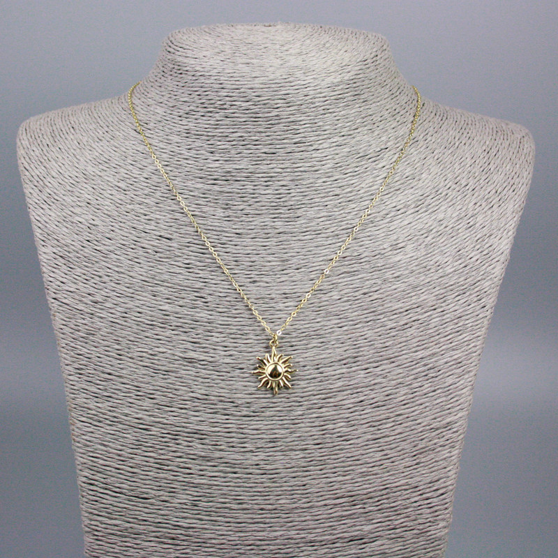 Kette Xuping – 18K Vergoldung mit Sonnenanhänger, Durchmesser ca. 17 × 16 mm, mit Verlängerungskette, Länge ca. 53 cm, Dicke ca. 1 mm