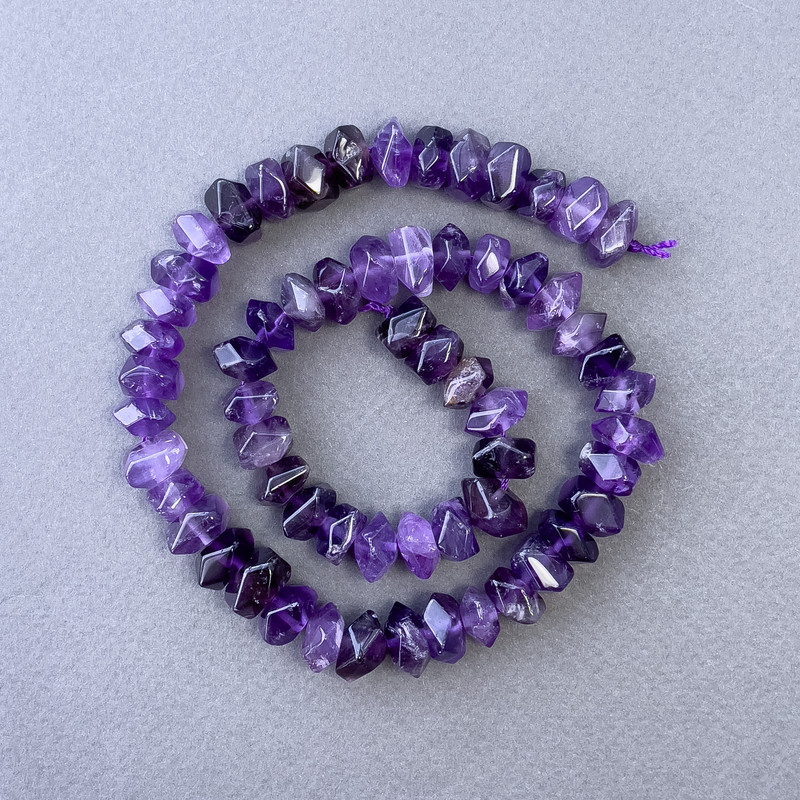 Amethyst-Perlen aus Naturstein, facettierte Rondell-Perlen, auf einer Schnur, Durchmesser ca. 10 x 7 mm, Länge ca. 39 cm